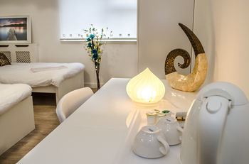 Hostal Ava Residence