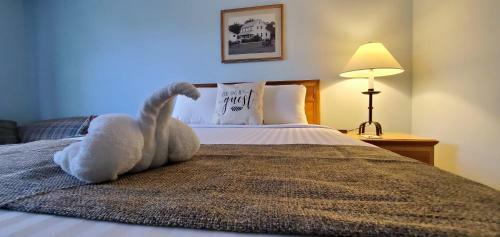 Hotel Amish Inn