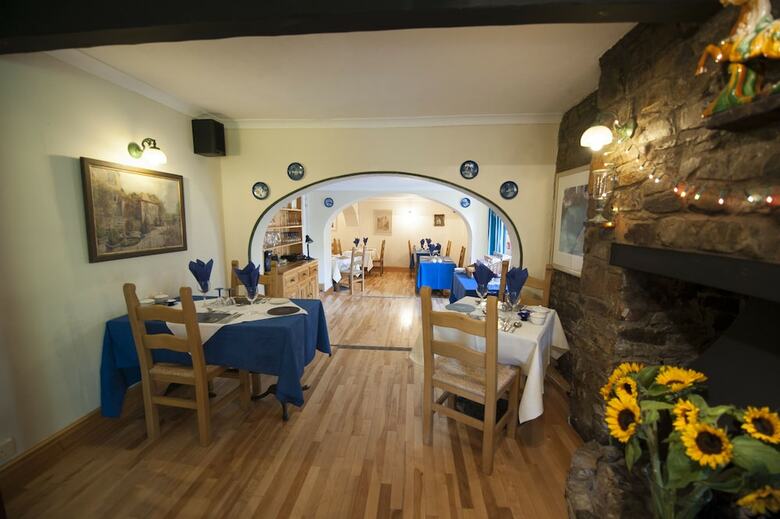 Agroturismo Cwmwennol Country House