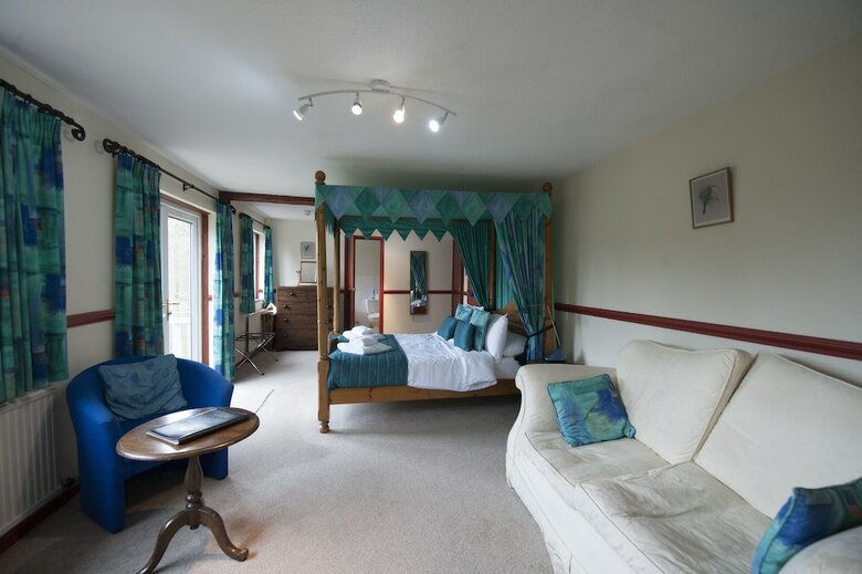 Agroturismo Cwmwennol Country House