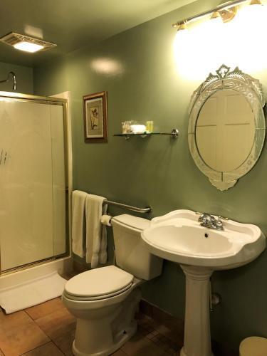 Bed & Breakfast Historic Michabelle Inn