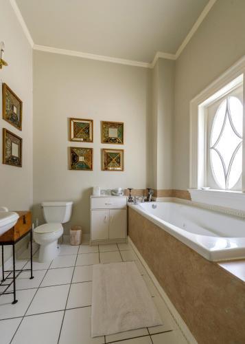 Bed & Breakfast Historic Michabelle Inn