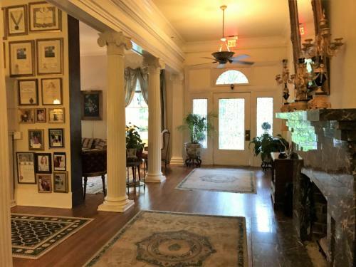 Bed & Breakfast Historic Michabelle Inn