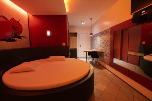 Hotel Palace Motel (Adult Only)