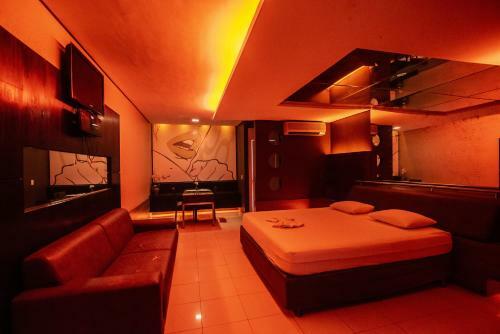 Hotel Palace Motel (Adult Only)