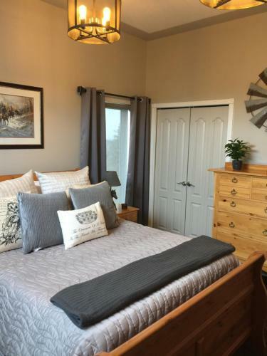 The Stone Gate Inn Bed & Breakfast