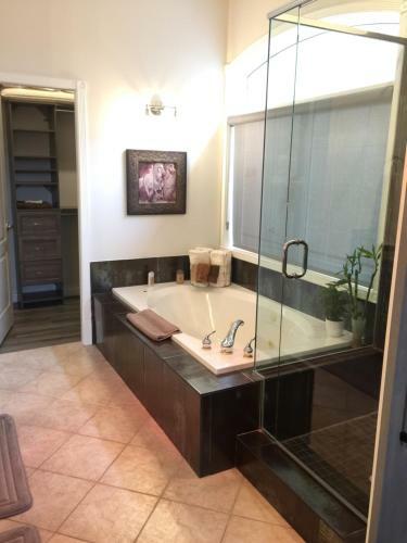 The Stone Gate Inn Bed & Breakfast