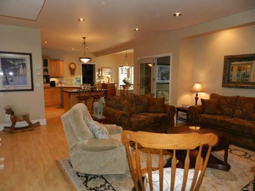 The Stone Gate Inn Bed & Breakfast