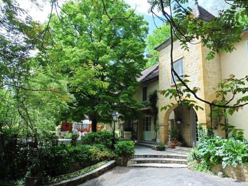 Hotel Le Petit Chaperon Rouge