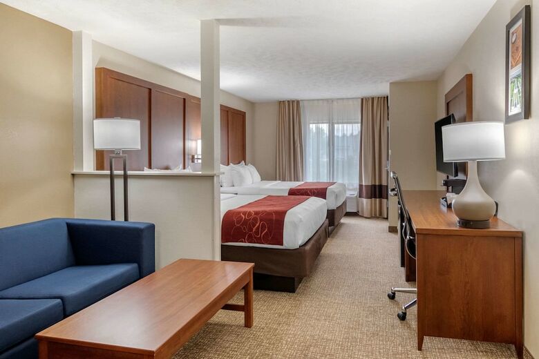 Hotel Comfort Suites Speedway - Kansas City