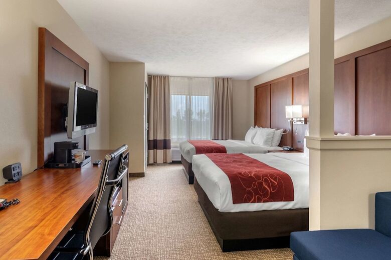 Hotel Comfort Suites Speedway - Kansas City