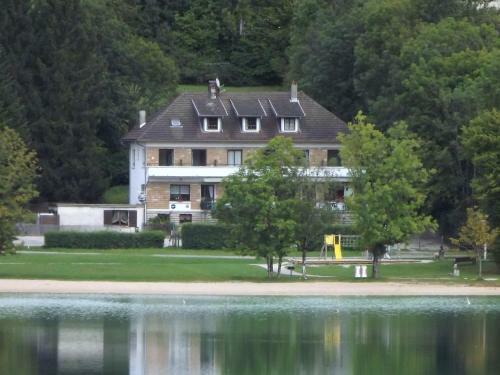 Hotel Restaurant La Chaumiere Du Lac