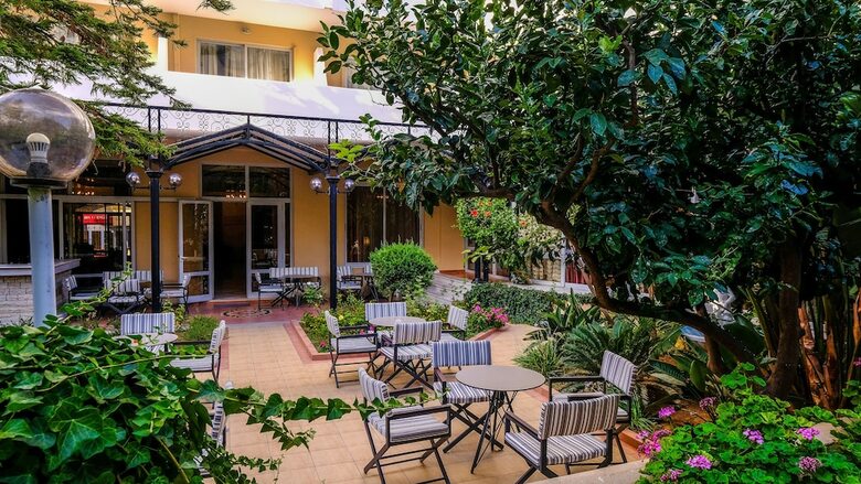Hotel Achillion Palace