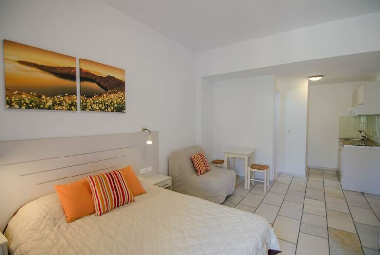 Brothers Hotel