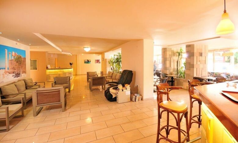 Hotel Carina
