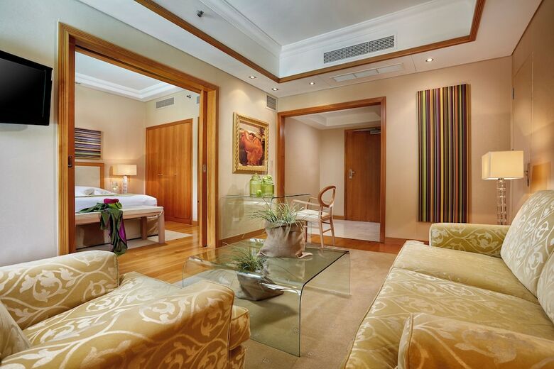 Hotel Rodos Park