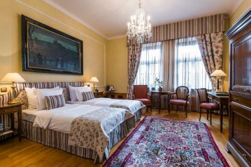 Hotel Golden Well
