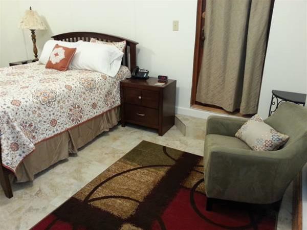 Posada Persimmon Inn