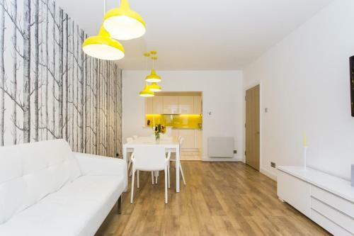 London Dream House - City Apartment