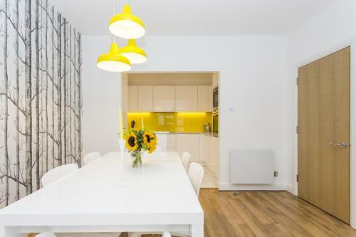London Dream House - City Apartment