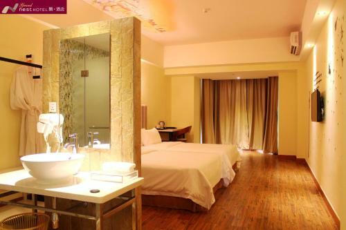 Grand Nest Hotel