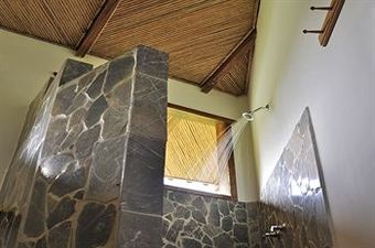 Macaw Lodge