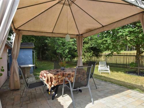 Cozy Holiday Home In Schwarzbach Thuringia With Garden