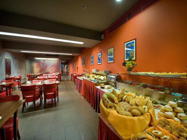 Ea Hotel Julis