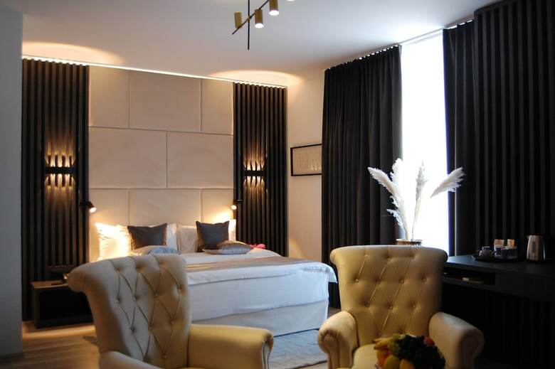 Unique Hotel