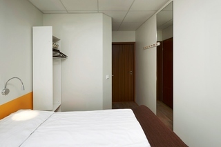 Hotel Cabin