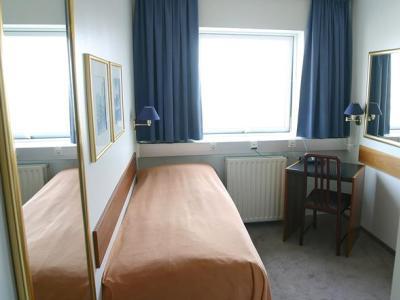 Hotel Cabin