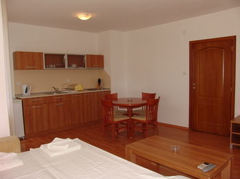 Hotel Elit 2 (.)