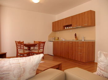 Hotel Elit 2 (.)
