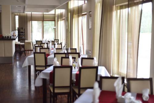 Aviator Hotel