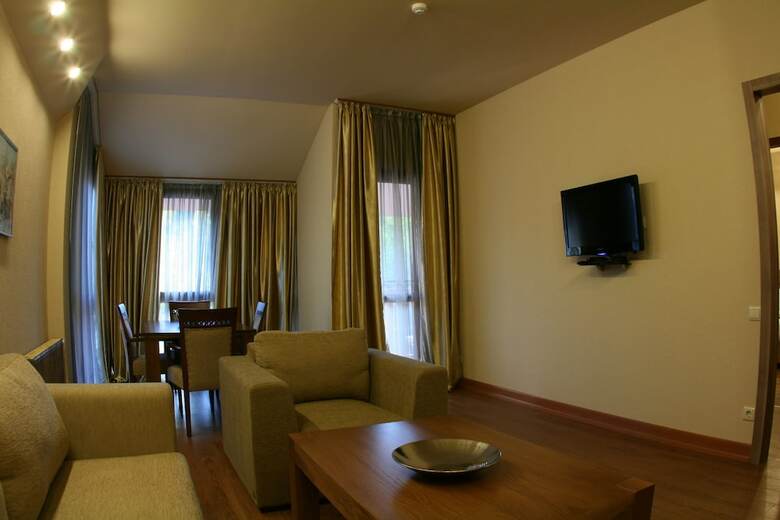 Savaneti Hotel