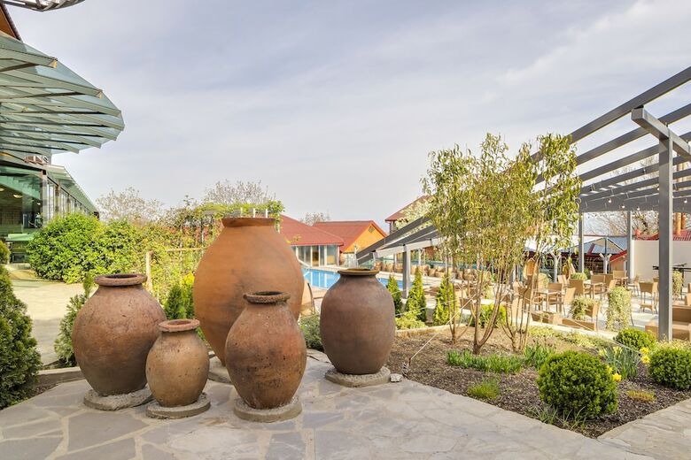 Savaneti Hotel