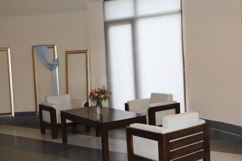 Savaneti Hotel