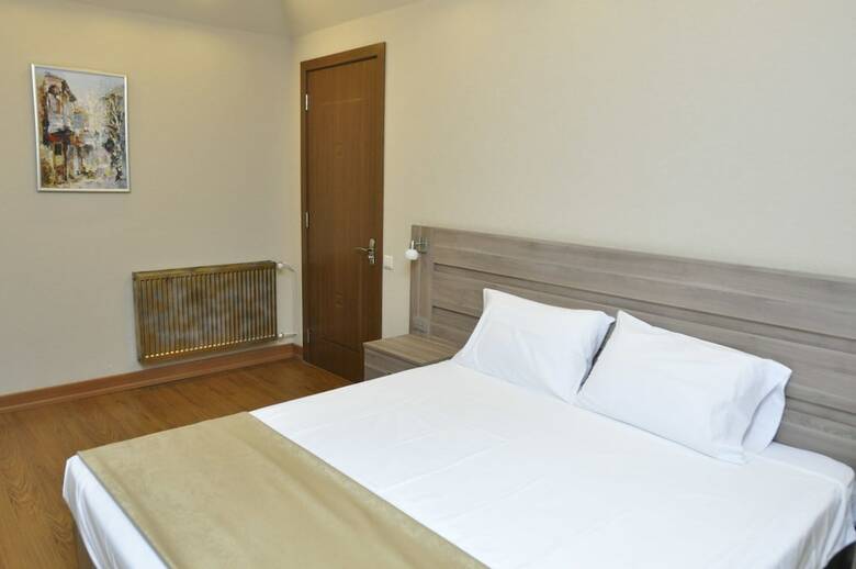 Savaneti Hotel