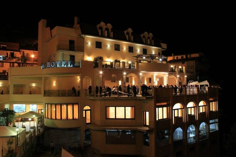Hotel Sette E Mezzo