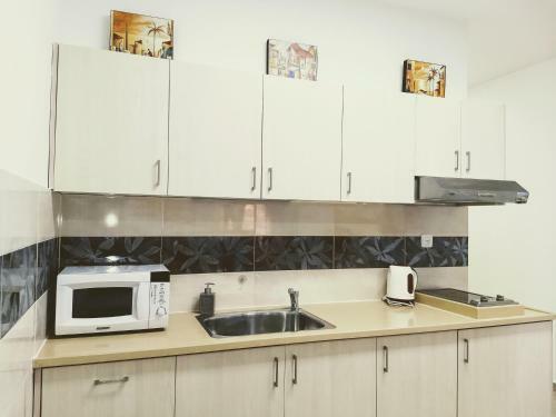 Laguna Apartments