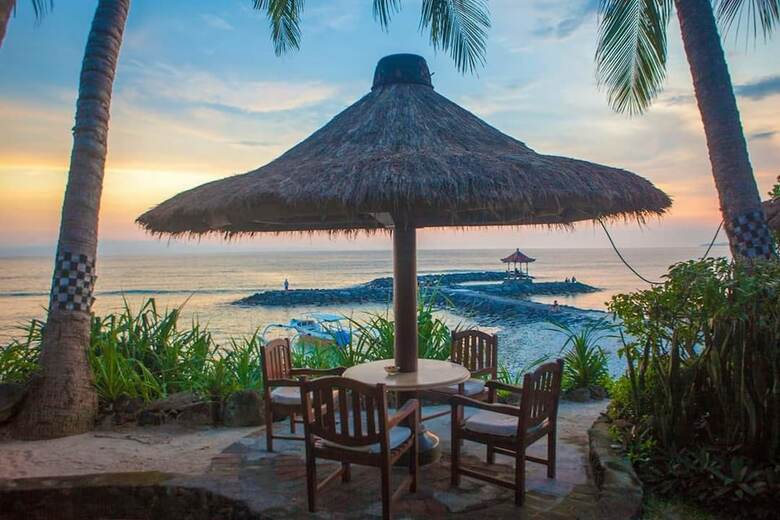 Hostal Puri Pandan Restaurant And Bungalow