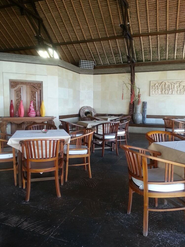 Hostal Puri Pandan Restaurant And Bungalow