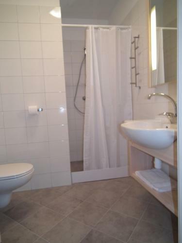 Hostal 5a Hotel Services