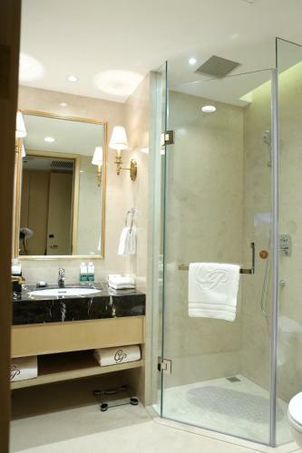 Classical Plaza Hotel