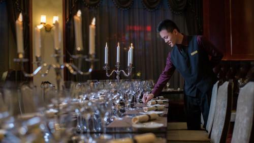 Classical Plaza Hotel