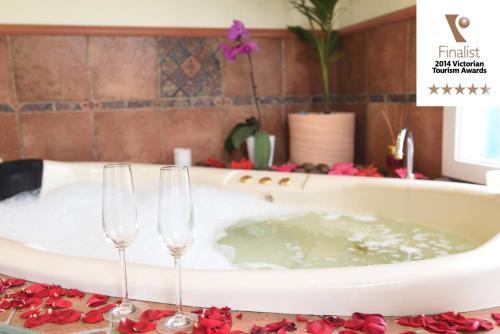 Lakeside Cottage Luxury B&B