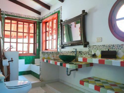 Hostal La Jorar�