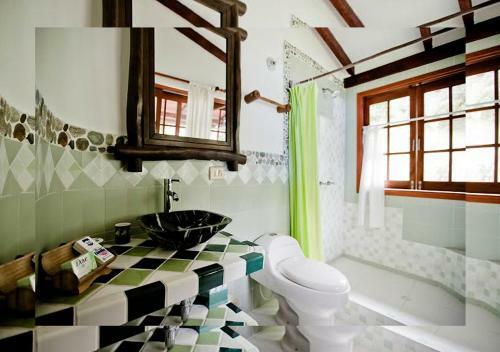 Hostal La Jorar�