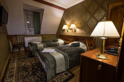 Hotel Dw�r Ostoia