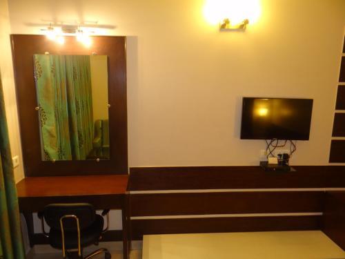 Hotel Janhvi International